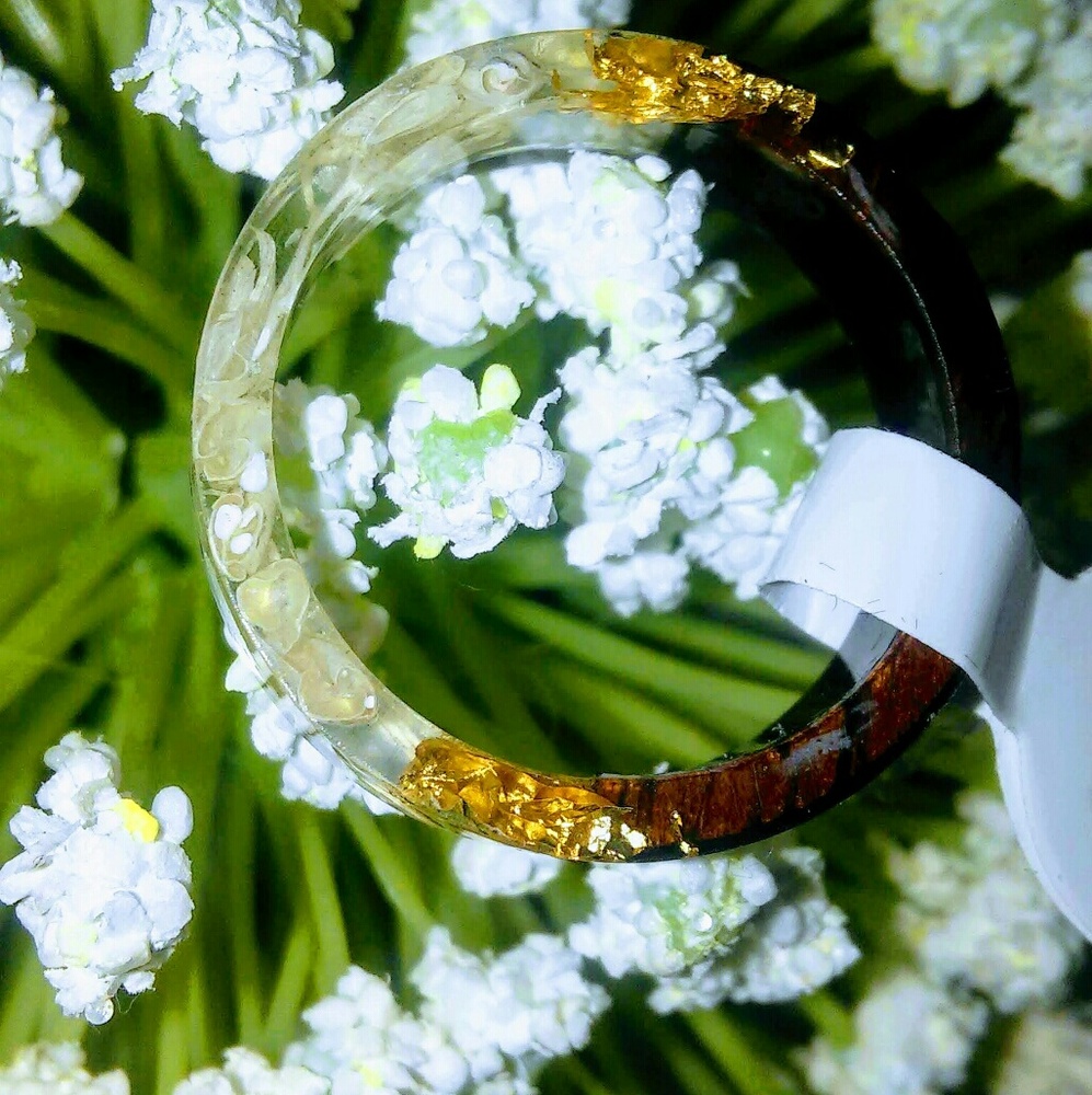 Handmade Resin Ring With Wood, Flowers & Gold Foil - Picture 3 of 5